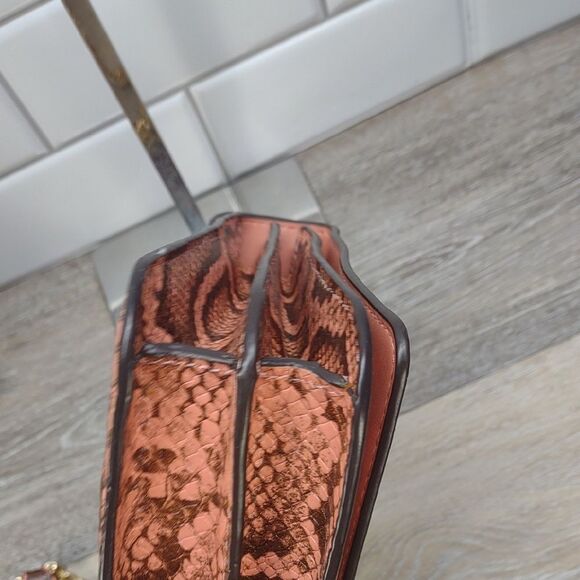 *6521 Michael Kors peach snakeskin convertible crossbody shoulder bag - Picture 5 of 13